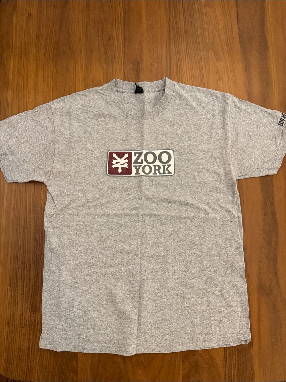 Vintage Zoo York Gray Short-Sleeve Logo Tee with Maroon Accent